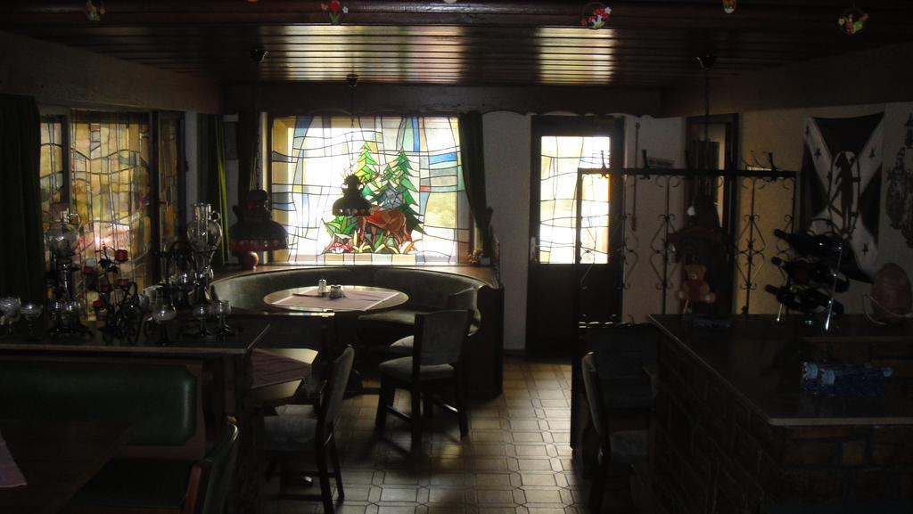 Kempfeld Black Bear Bikers Pub-Hotel מראה חיצוני תמונה
