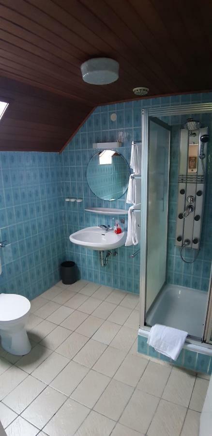 Kempfeld Black Bear Bikers Pub-Hotel מראה חיצוני תמונה