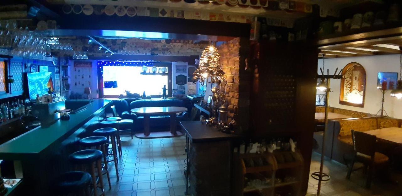 Kempfeld Black Bear Bikers Pub-Hotel מראה חיצוני תמונה