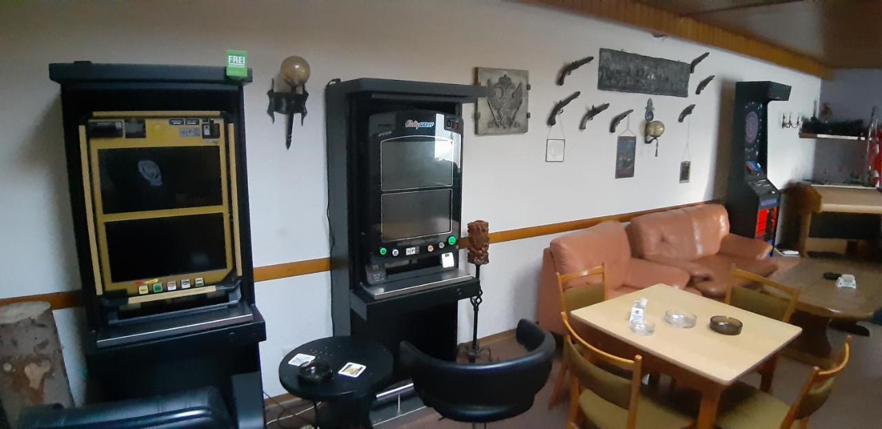 Kempfeld Black Bear Bikers Pub-Hotel מראה חיצוני תמונה